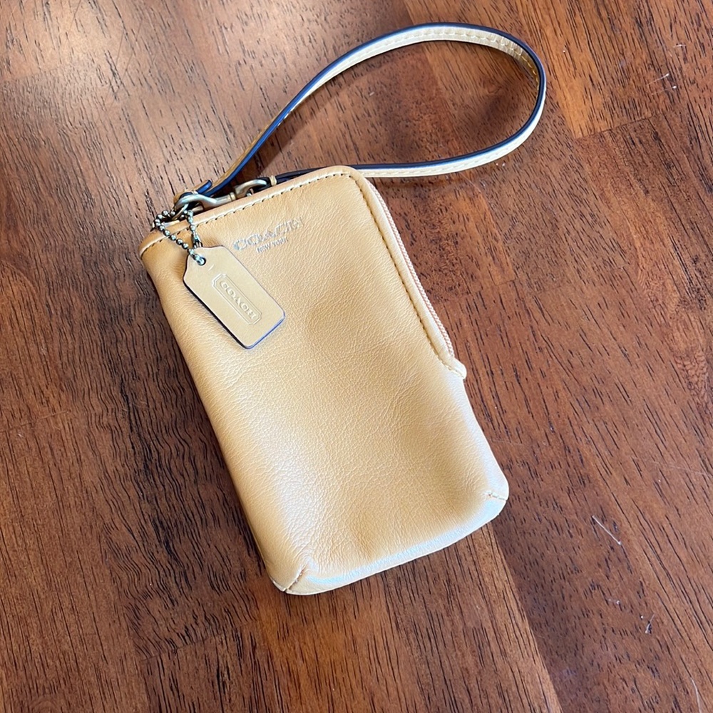 Coach Wristlet, Yellow